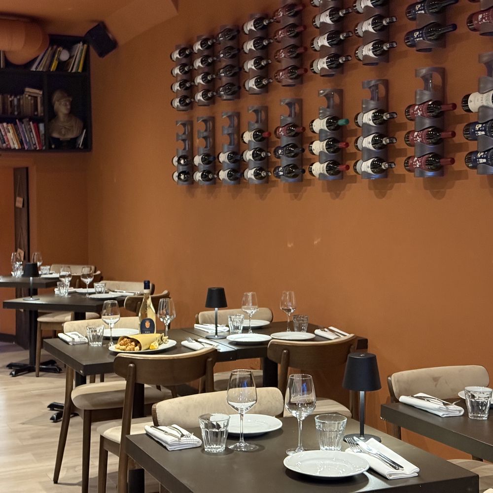 The wine cellar corner at Arianna Trattoria Romana